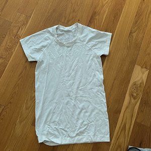Lulu Lulemon workout top White